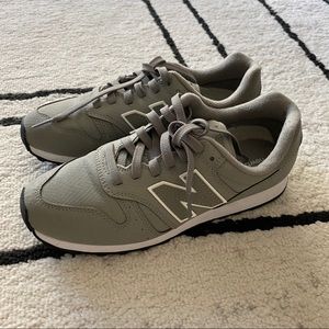 new balance 990v3 aritzia